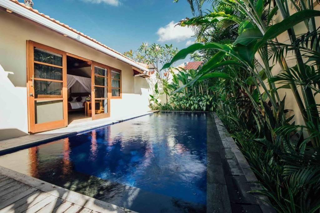 Kuta Puri Bungalows фото 16