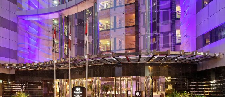 Фото отеля DoubleTree by Hilton Hotel and Residences Dubai Al Barsha