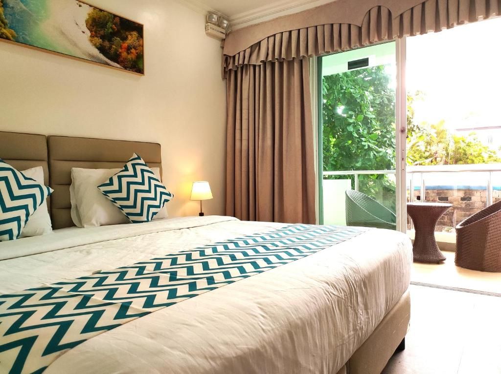 Grand Blue Beach Hotel фото 52