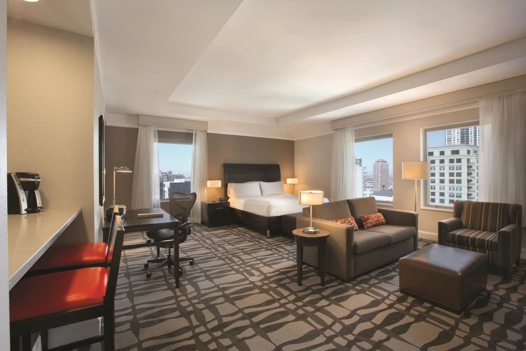 Hilton Garden Inn Chicago Downtown / Magnificent Mile фото 3