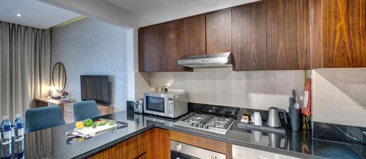 Фото отеля Suha Park Hotel Apartment