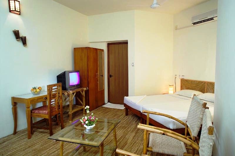 Deshadan Cliff & Beach Resort фото 7