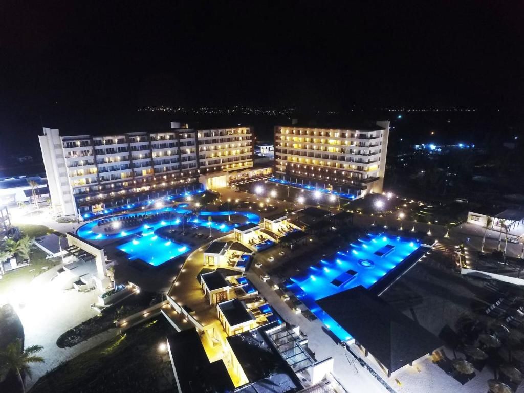 Royalton Blue Waters Montego Bay, An Autograph Collection All- Inclusive Resort фото 27