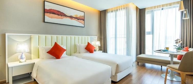 Фото отеля DeLaSea Ha Long Hotel