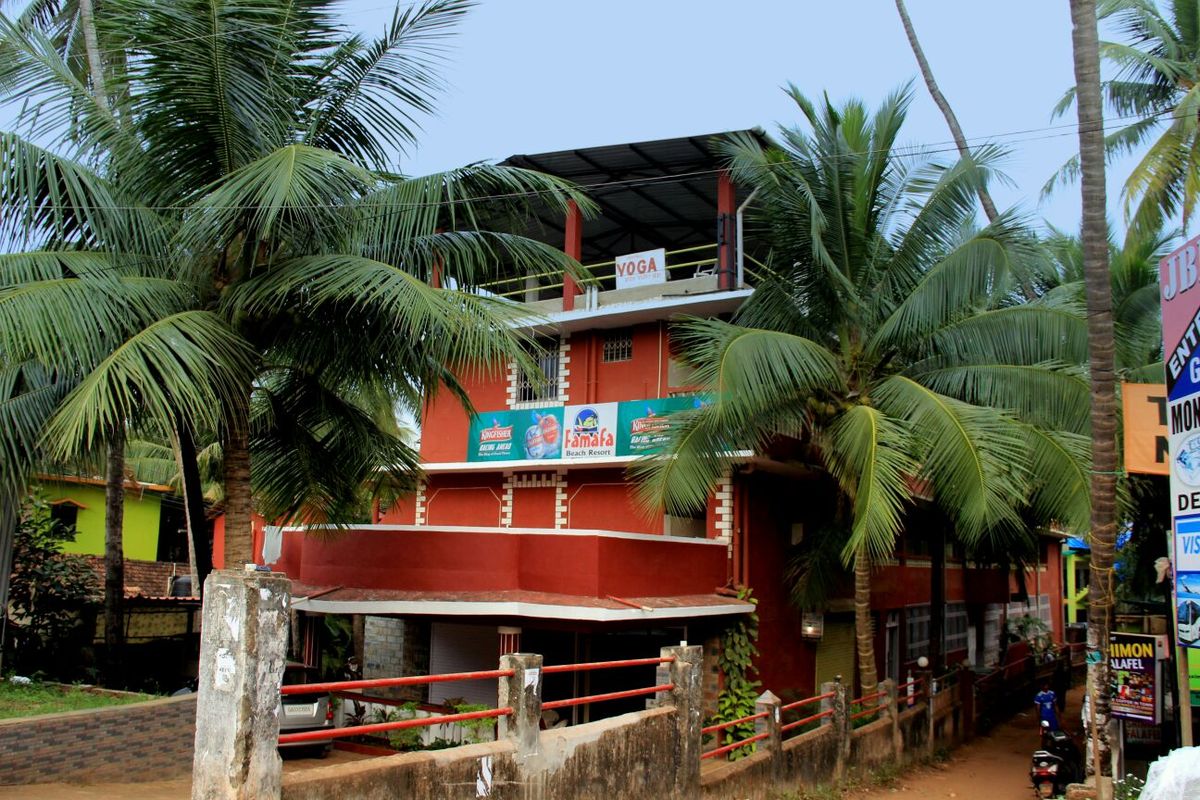 Famafa Beach Resort фото 0