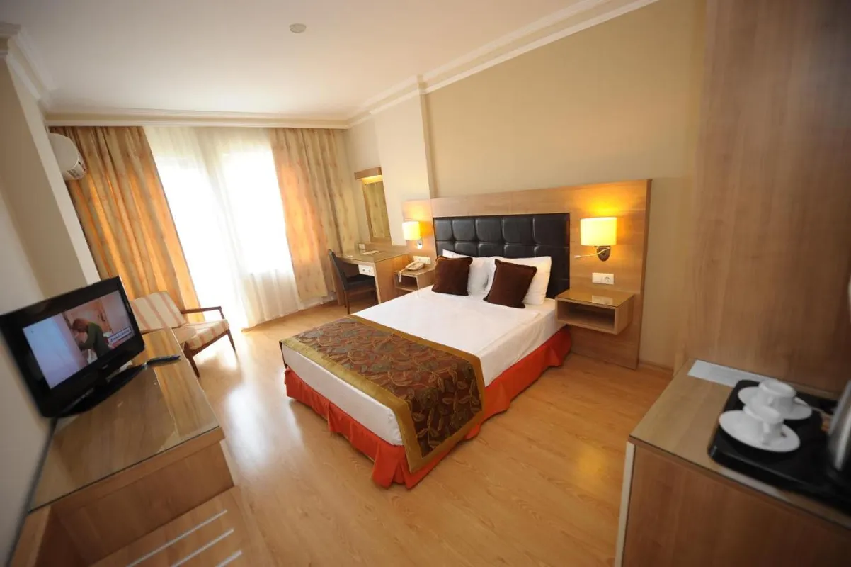 Suite Laguna Hotel фото 4