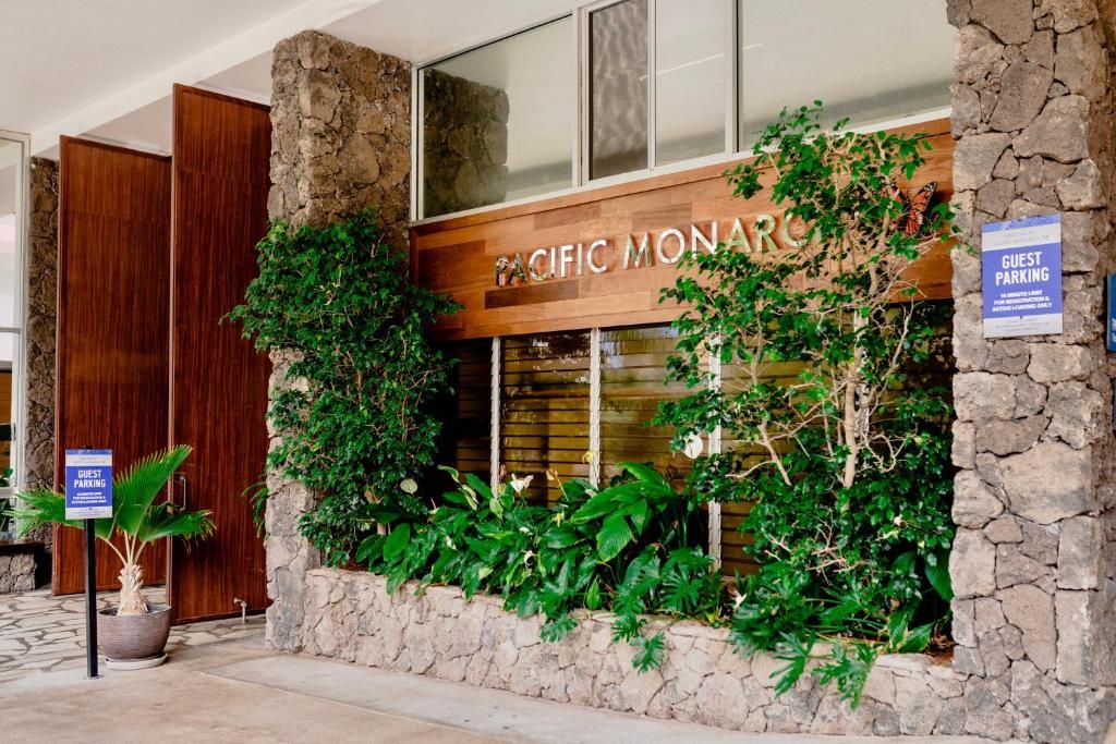 Aston Pacific Monarch фото 19