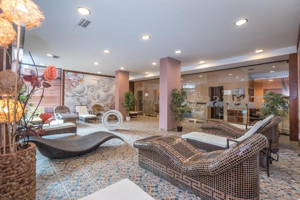 St George Ski & Holiday - Half Board & All Inclusive фото 26