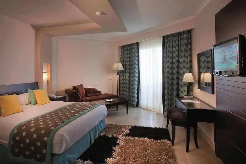 Amwaj Beach Club Abu Soma фото 3
