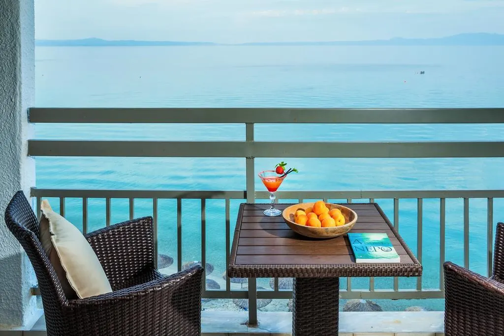 Ammon Zeus Luxury Beach Hotel фото 0