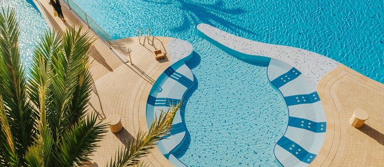 Фото отеля Four Seasons Hotel