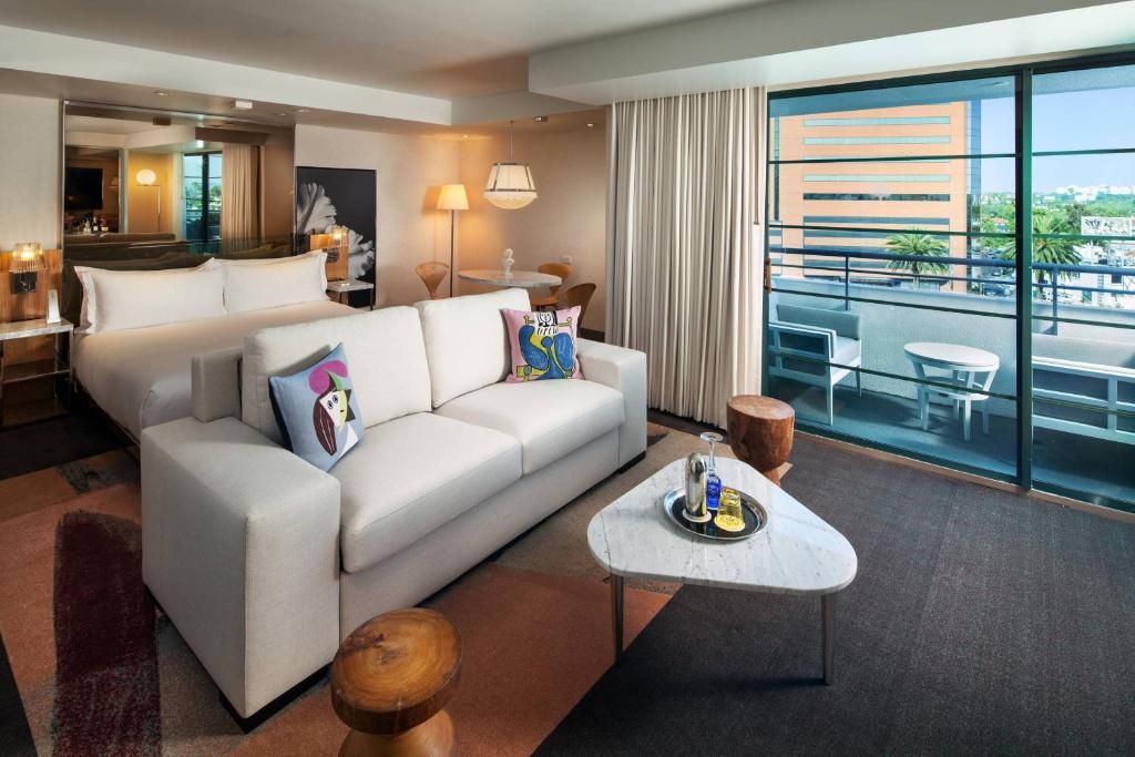 SLS Hotel, a Luxury Collection Hotel, Beverly Hills фото 24
