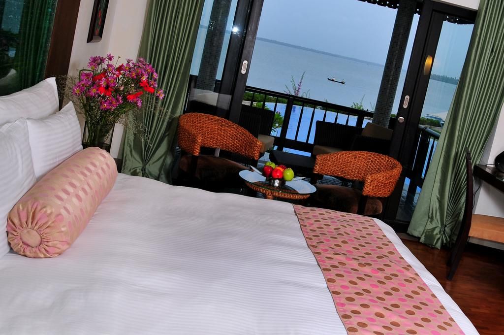 Ramada Cochin Resort фото 73