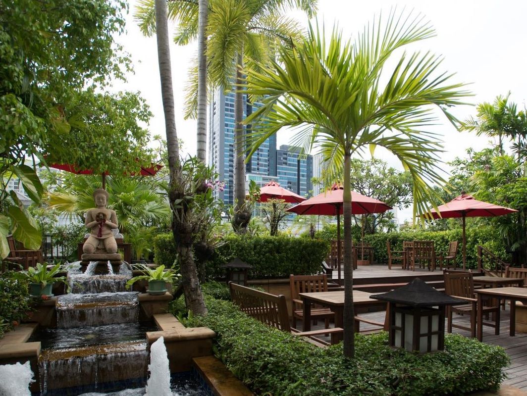 Boulevard Hotel Bangkok Sukhumvit фото 8