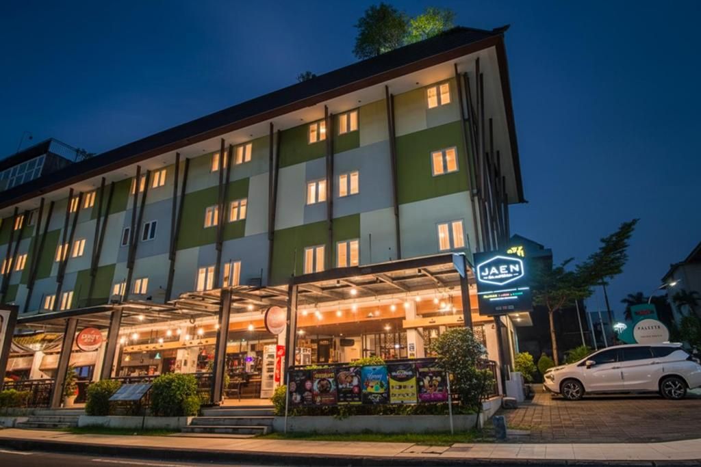 Zest Hotel Legian фото 27
