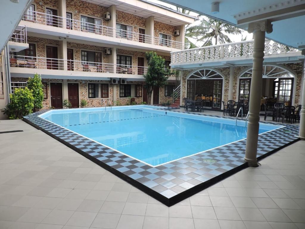Oasis Beach Resort фото 27