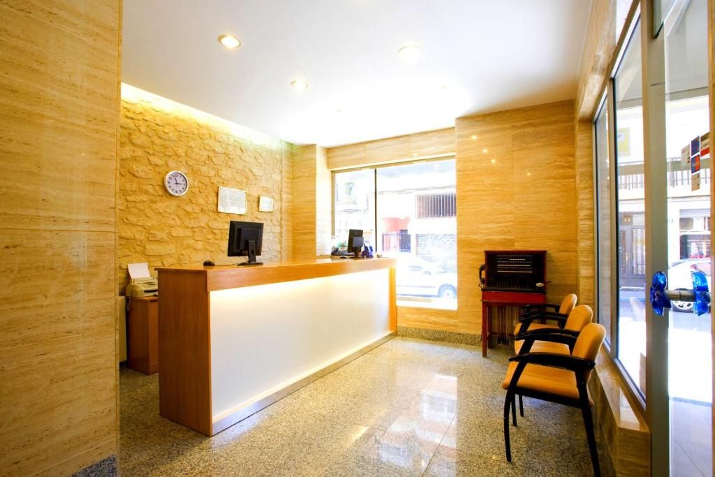 Хостел «La Lonja Hostal» фото 0