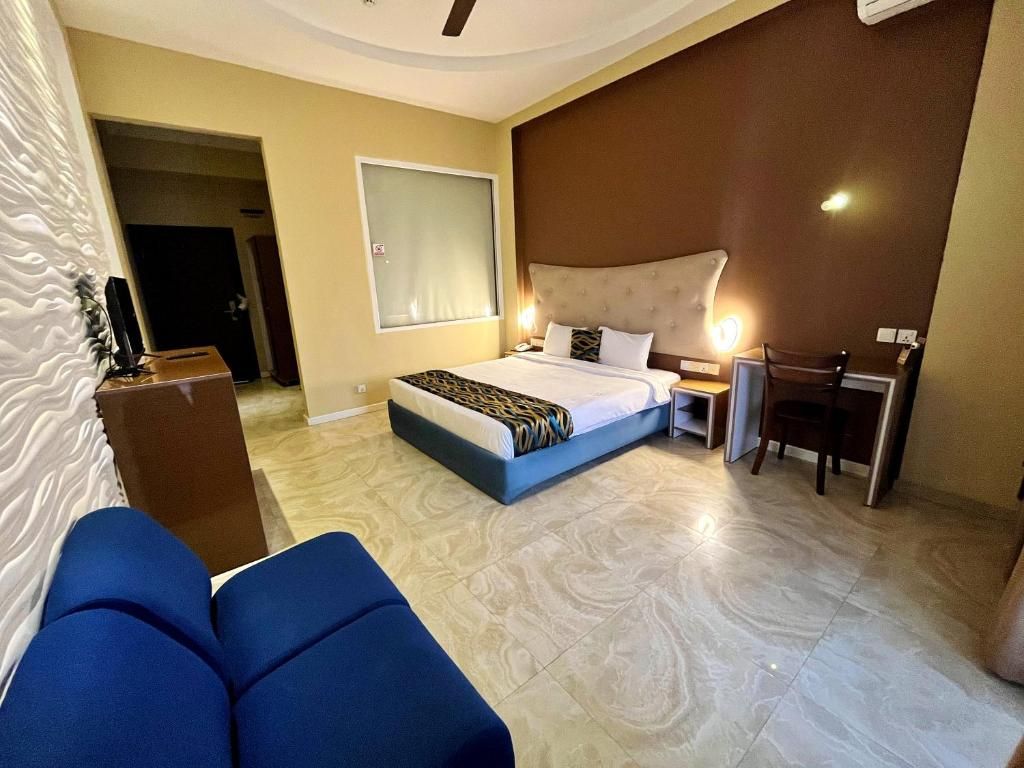 Aryana Queen Beach Resort фото 24