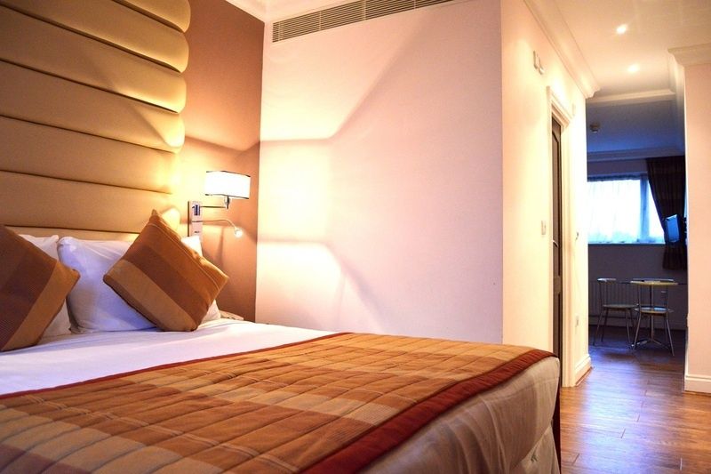 Holiday Villa Hotel & Suites London фото 1