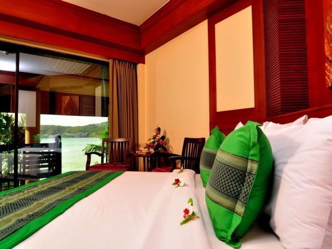 Phi Phi Island Cabana Hotel фото 12