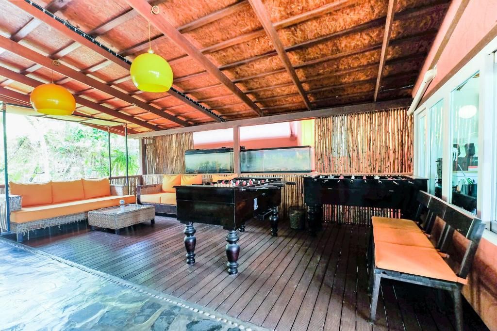 OYO 626 The Chalet Phuket Resort фото 38