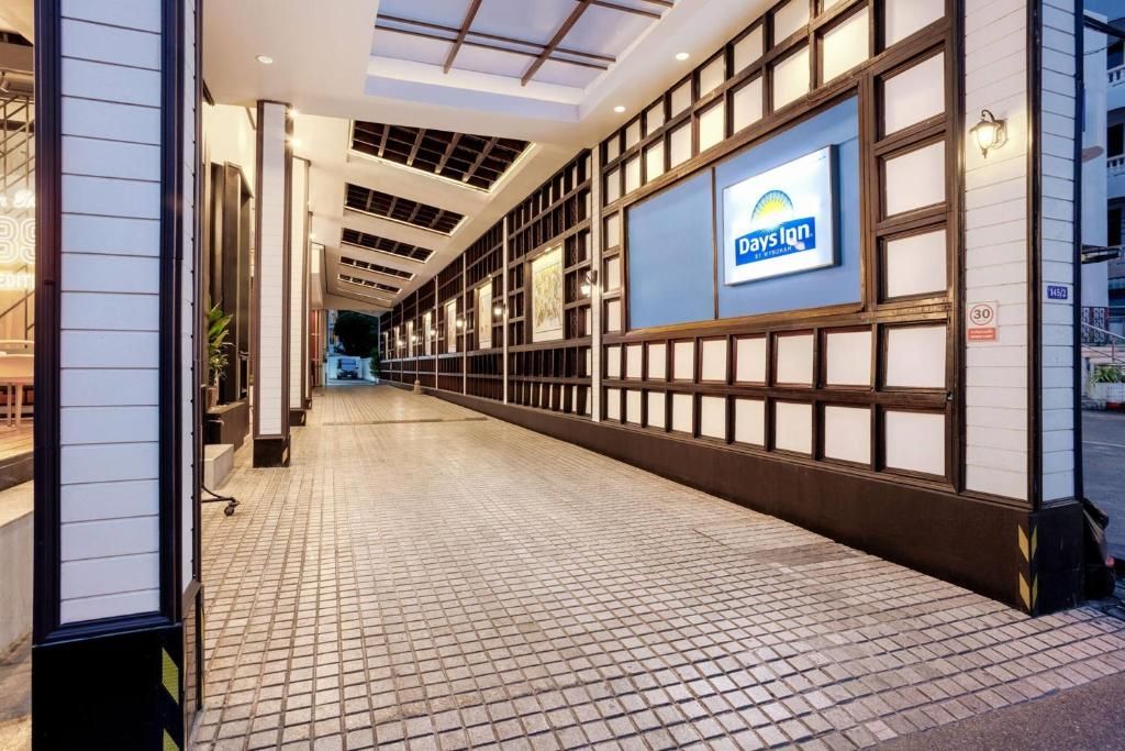 Days Inn by Wyndham Patong Beach Phuket фото 27