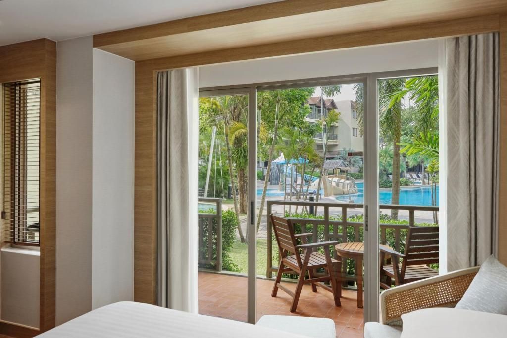 Phuket Marriott Resort & Spa Merlin Beach фото 145