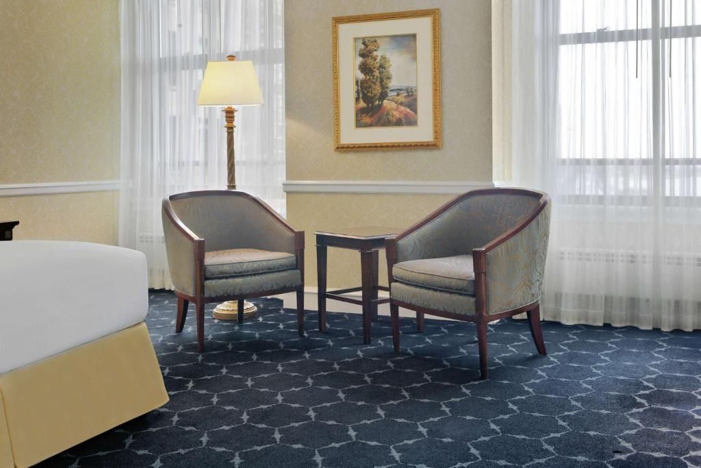 The Drake, A Hilton Hotel фото 18