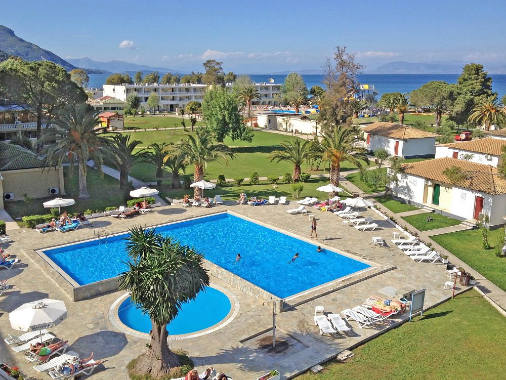 Messonghi Beach Hotel фото 4