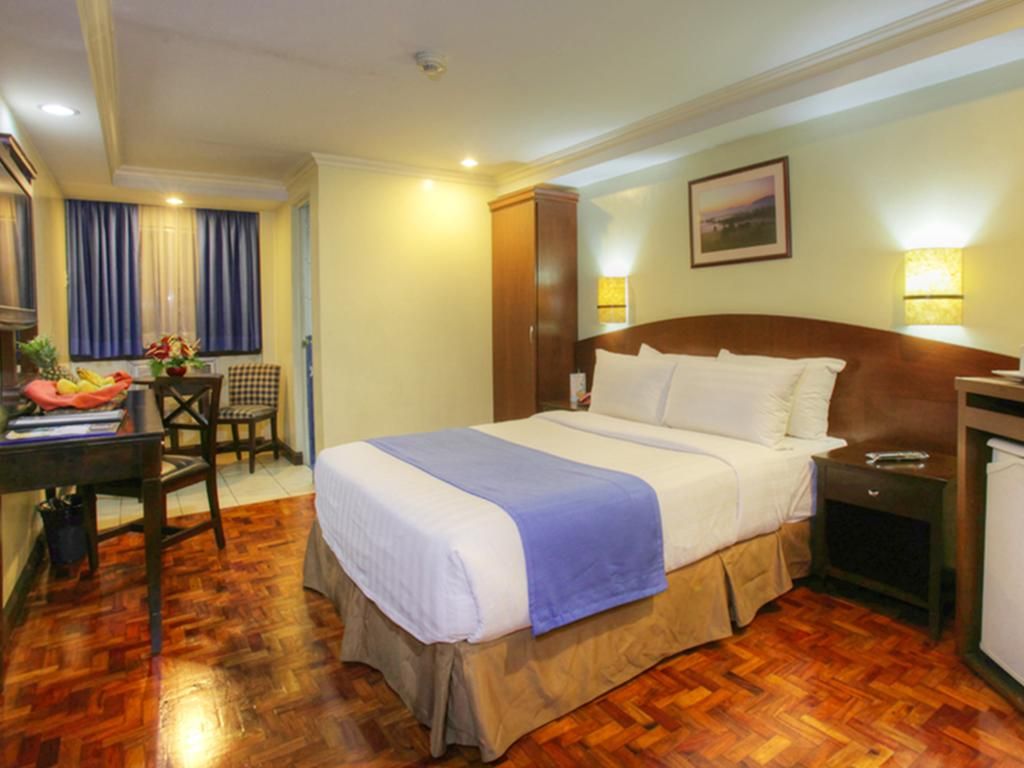 Fersal Hotel Manila фото 37