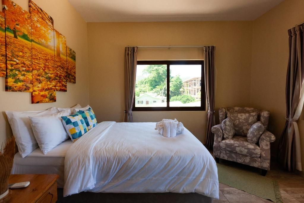 Stone Self Catering Apartment фото 29