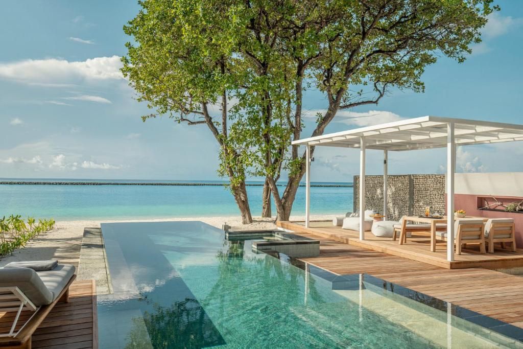 Four Seasons Resort Maldives at Landaa Giraavaru фото 37