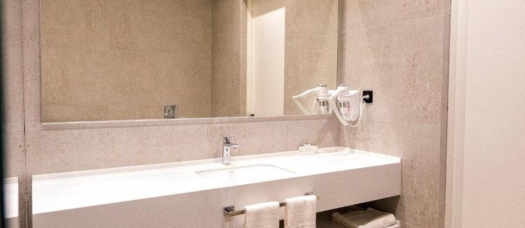 Фото отеля Central Square Hotel