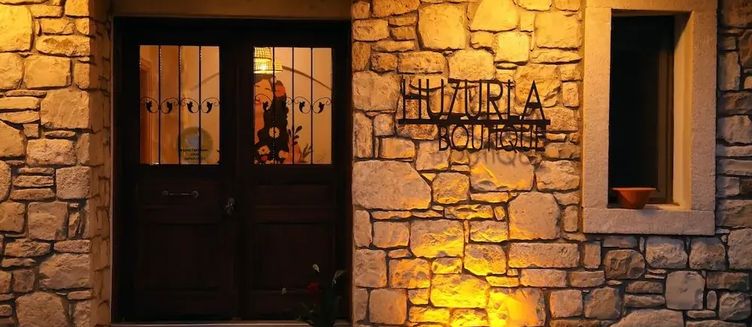Фото отеля Huzurla Otel