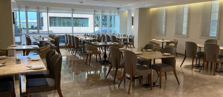 Фото отеля Gloria Hotel & Suites
