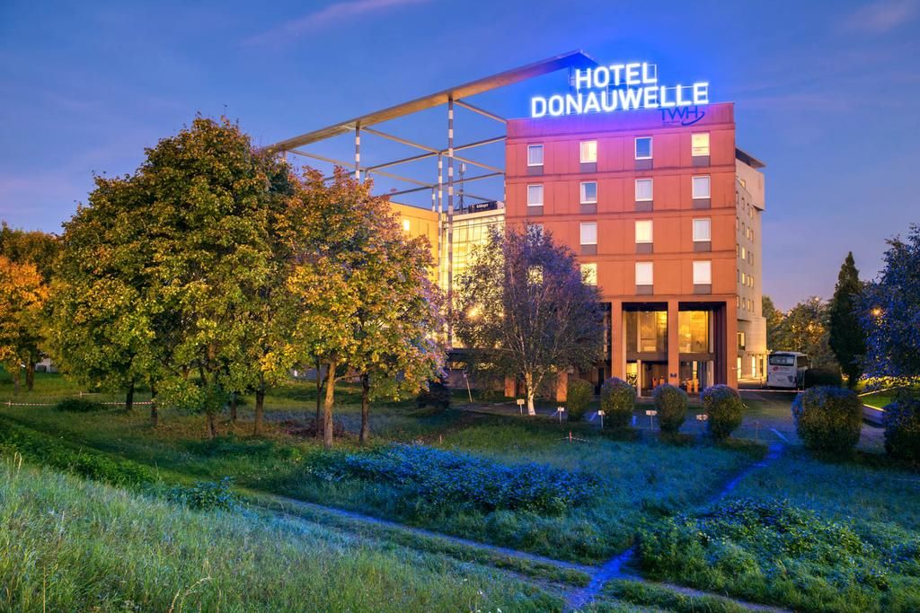 Trans World Hotel Donauwelle фото 0