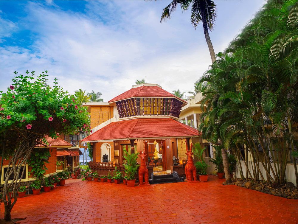 Krishnatheeram Ayur Holy Beach Resort фото 2
