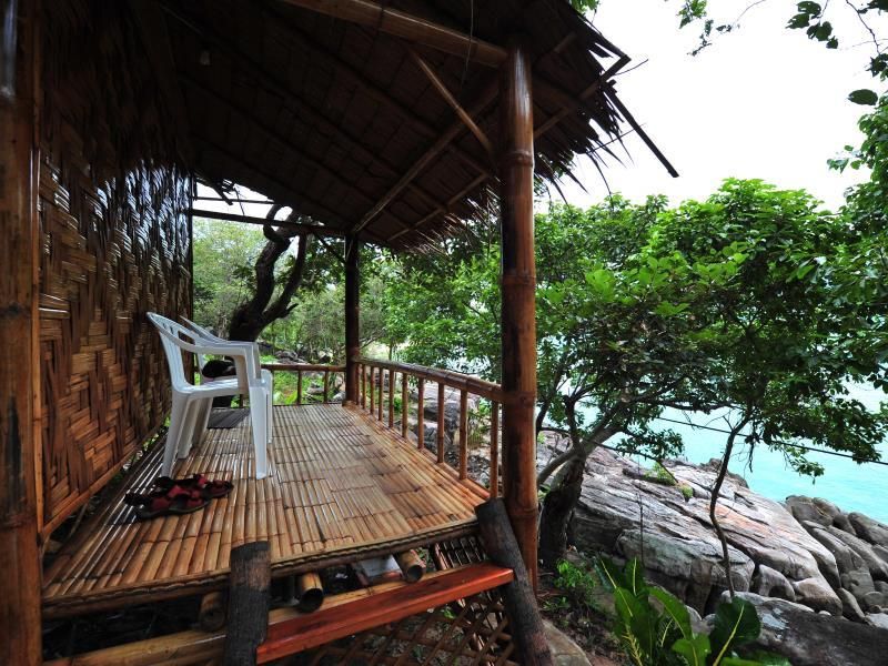 Phi Phi Cozy SeaFront Resort фото 29