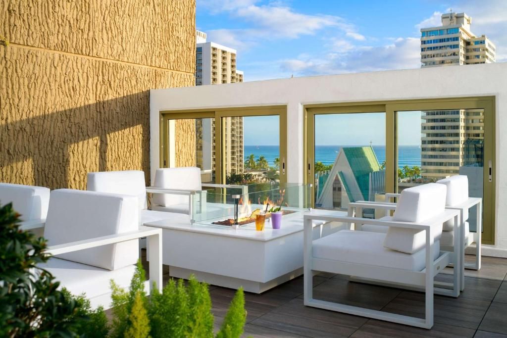 Hilton Waikiki Beach Hotel фото 48