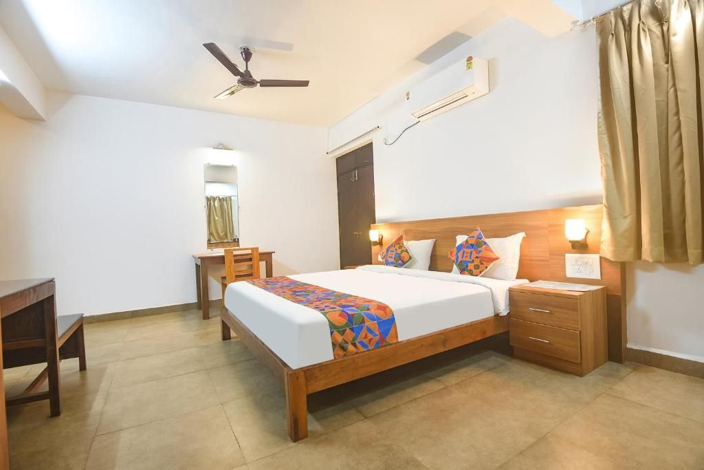 FabExpress Holiday Suites фото 2