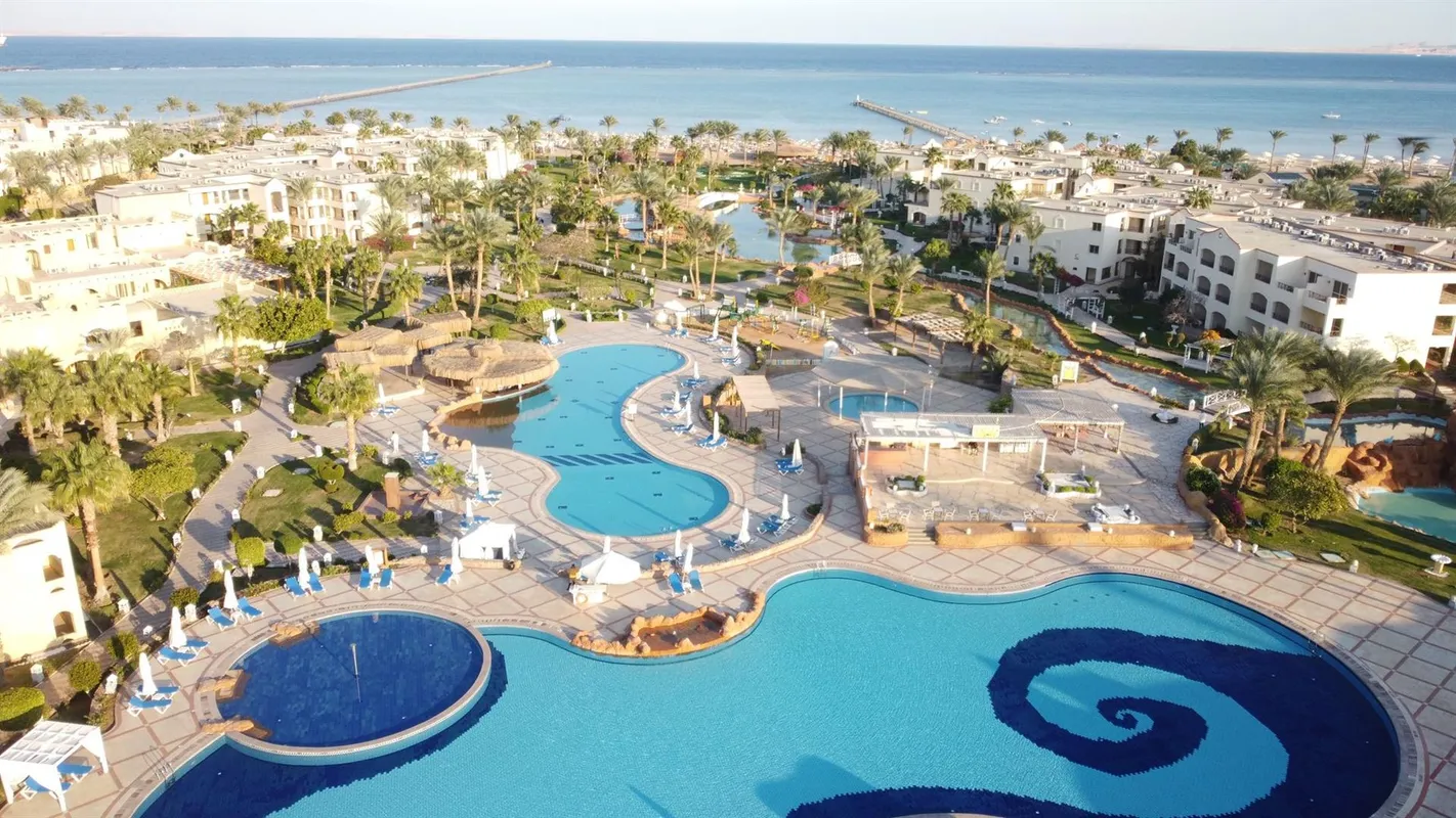Regency Plaza Aqua Park & Spa Resort фото 0