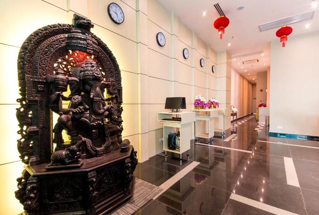 Signature International Hotel China Town фото 15