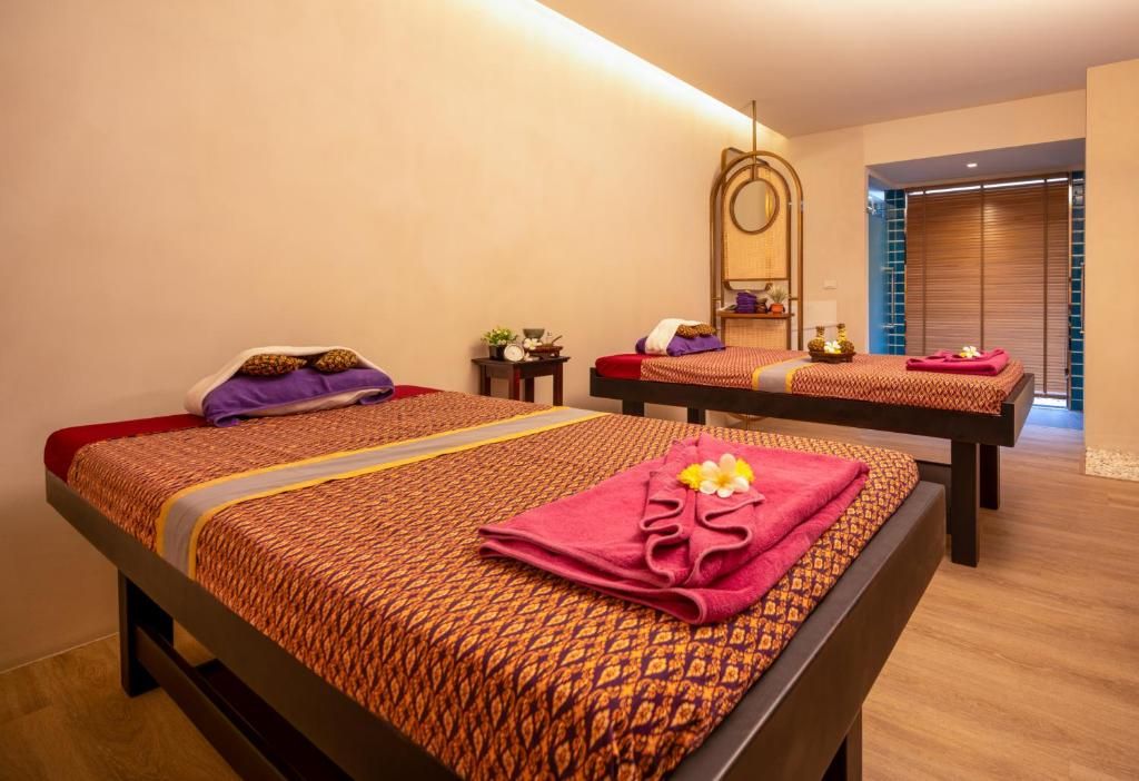 Deevana Plaza Phuket фото 100
