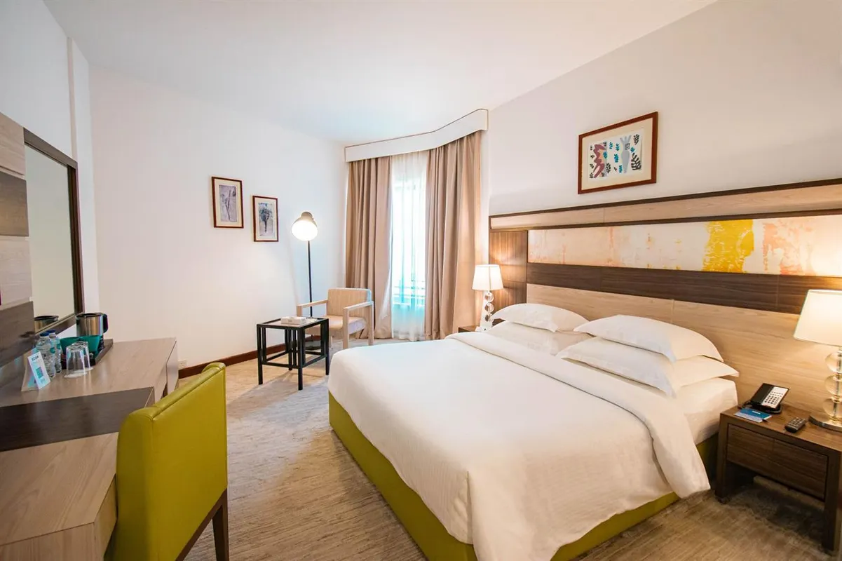 BM Beach Hotel фото 2