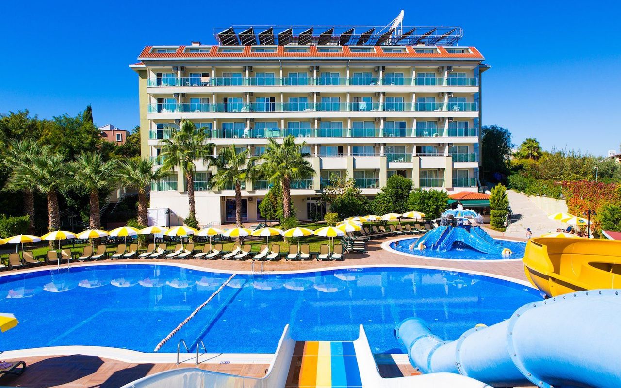 Gardenia Beach Hotel фото 2