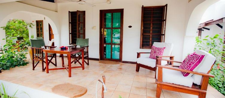 Фото отеля Flame Tree Cottages