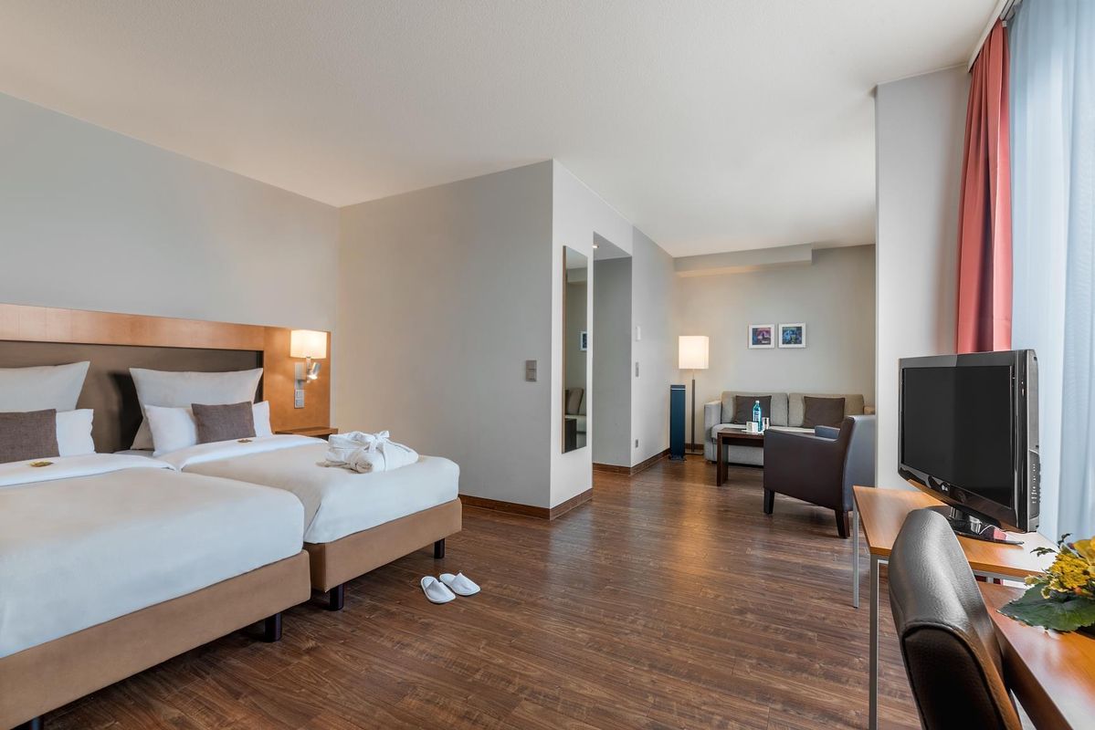 BEST WESTERN PREMIER IB Hotel Friedberger Warte фото 8