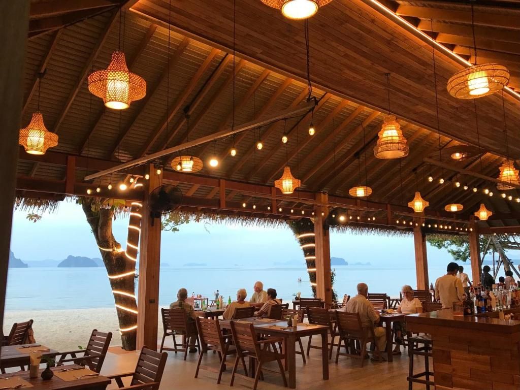 Tup Kaek Sunset Beach Resort & Spa фото 58