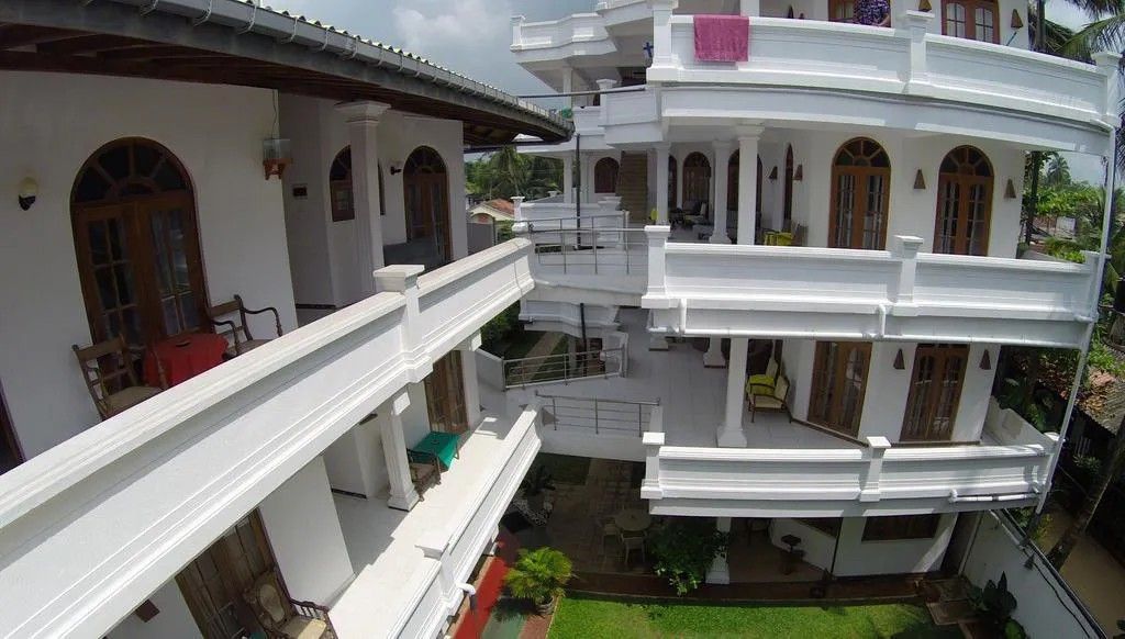 Royal Beach Hotel фото 2