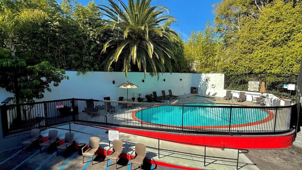 Best Western Hollywood Plaza Inn - Hollywood Walk of Fame Hotel - LA фото 51